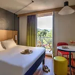 Ibis Centre Hotel 3*