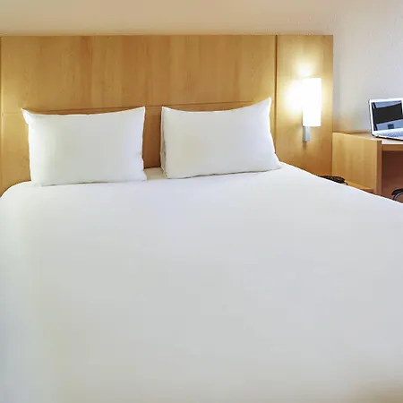 Ibis Centre מלון