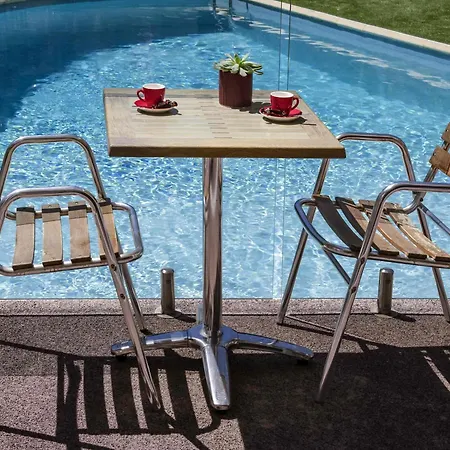 Hotel Ibis Centre 3*