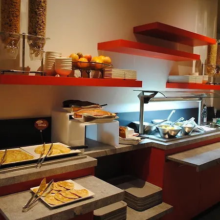 Ibis Centre 3* 히에레