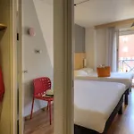 耶尔中心宜必思酒店 酒店