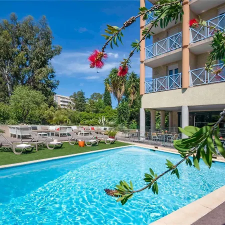 Ibis Centre 3*