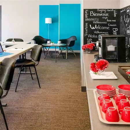 Ibis Centre Hotel 3*