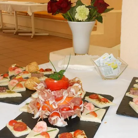 Hotel Ibis Centre 3*