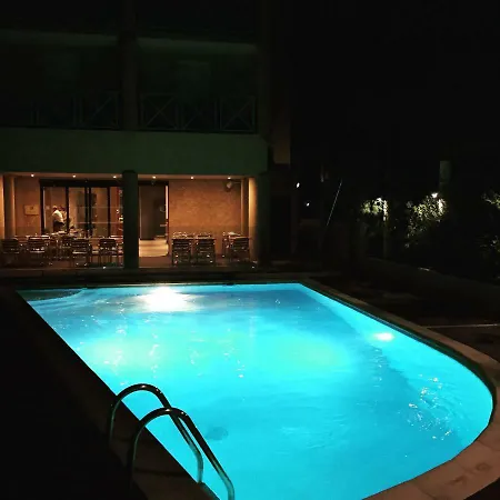 Ξενοδοχείο Ibis Centre 3*