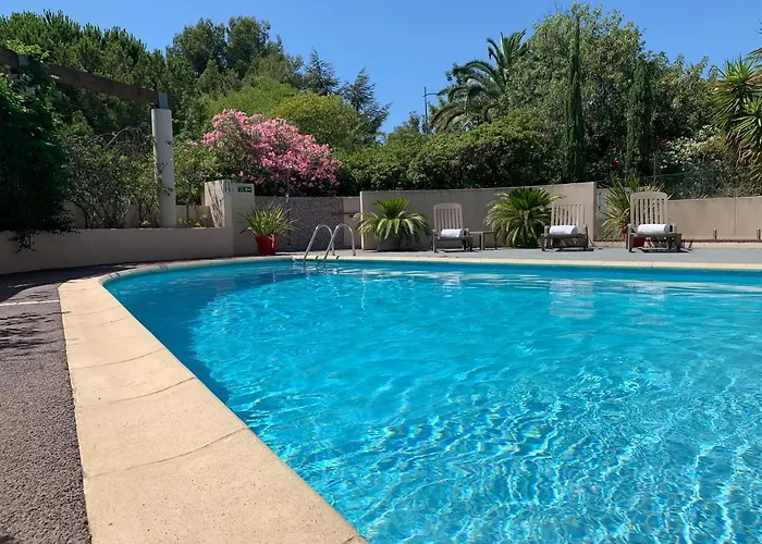 Hotel Ibis Centre 3*