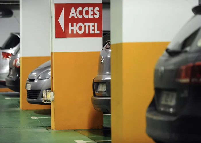 Ibis Centre 3* Hyères