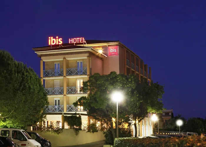 מלון Ibis Centre 3*