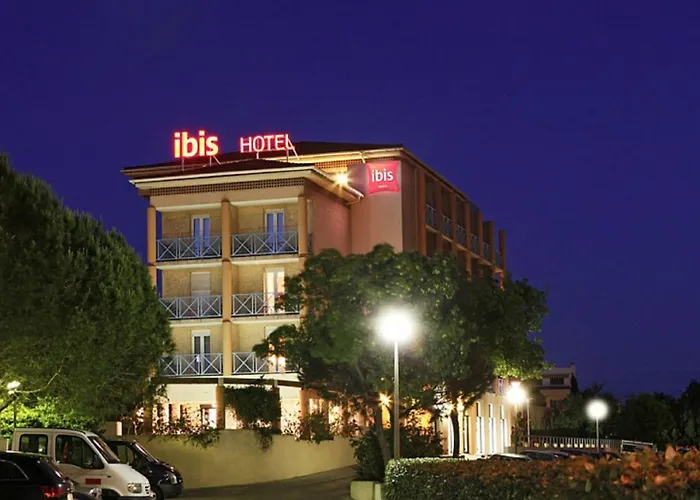 فندق Ibis Centre 3*